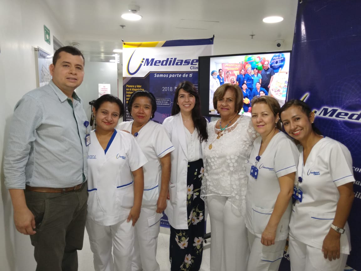 Mario Suaza, gerente sucursal; Jamir Navia Garcés, especialista en cuidado critico pediátrico; Alba Luz Rincón, enfermera jefe; Lucia Casanova, cirujana cardiovascular; Myriam Parra, directora Fundación Medilaser;  Yolanda Méndez y Julieth Castro, enfermera especialista en cuidado intensivo pediátrico.